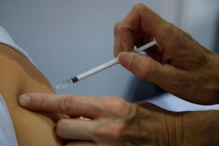 CORONAVIRUS: HUIT FOIS MOINS DE CONTAMINATIONS CHEZ LES VACCINÉS EN FRANCE