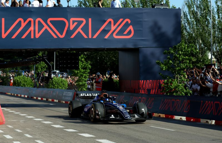Carlos Sainz Jr. de Williams lors d'un "roadshow" sur le futur circuit de Formule 1 de Madrid