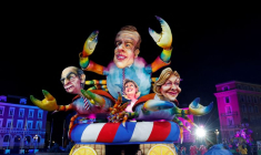 FRANCE/PRÉSIDENTIELLE: LES RIVAUX DE MACRON RAILLENT SA DIPLOMATIE DANS LE DOSSIER UKRAINIEN