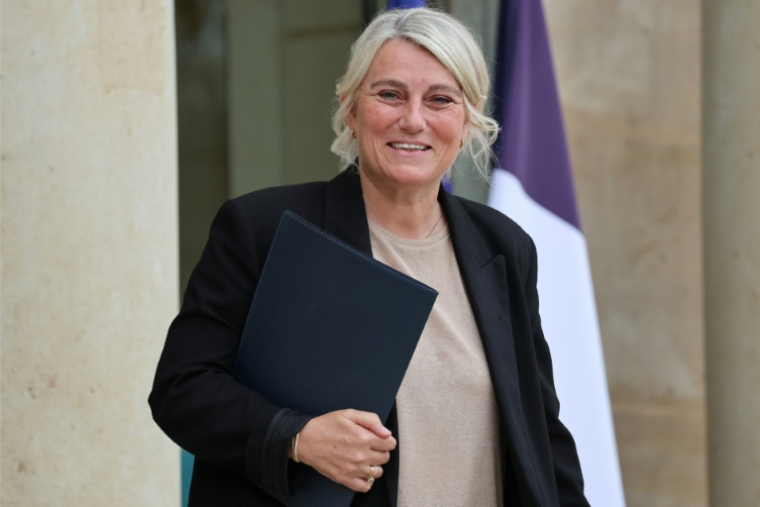 La ministre de la Santé Stéphanie Rist à Paris le 10 juin 2026 ( AFP / Ludovic MARIN )