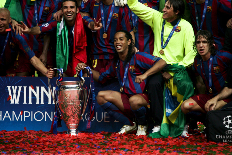 Quand Ronaldinho finissait « en maillot et crampons en boîte de nuit » pour fêter la C1 du Barça