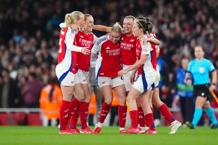 Arsenal retourne le Real Madrid et file en demi-finales