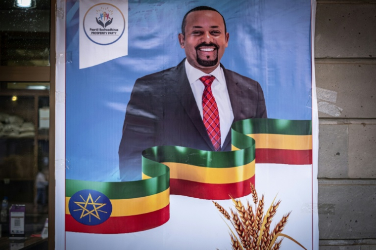 Une affiche électorale du Premier ministre éthiopien Abiy Ahmed, le 27 mai 2026 à Jimma, avant les élections générales prévues le 1er juin 2026, en Ethiopie ( AFP / Marco Simoncelli )