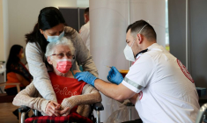 CORONAVIRUS: ISRAËL PROPOSE UN RAPPEL DE PFIZER AUX ADULTES À RISQUE