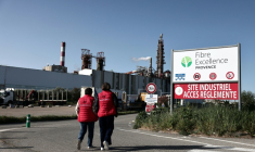 L'entrée du site de Fibre Escellence à Tarascon, le 14 avril 2026 dans les Bouches-du-Rhône ( AFP / Thibaud MORITZ )