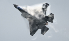 Un F-35 à Berlin, en Allemagne, le 5 juin 2014. ( AFP / RALF HIRSCHBERGER )