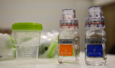 Vue générale d'un kit anti-dopage utilisé par l'ITA (Agence internationale de contrôle).