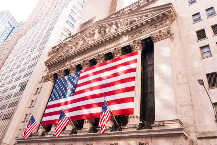 Porté par les espoirs d'accord commercial, Wall Street dépasse ses précédents records (Crédits photo : Pixabay - David Vives )