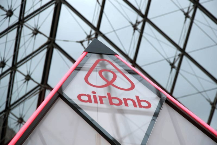 AIRBNB AVANCE DISCRÈTEMENT VERS SON IPO, SELON LE WALL STREET JOURNAL