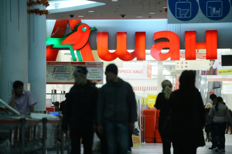 Dans un hypermarché Auchan à Moscou, le 22 octobre 2012 ( AFP / NATALIA KOLESNIKOVA )