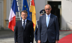 Le chancelier allemand Friedrich Merz et le président français Emmanuel Macron (g) à Brühl, dans l'ouest de l'Allemagne, le 17 juillet 2026, avant un Conseil des ministres franco-allemand ( AFP / INA FASSBENDER )