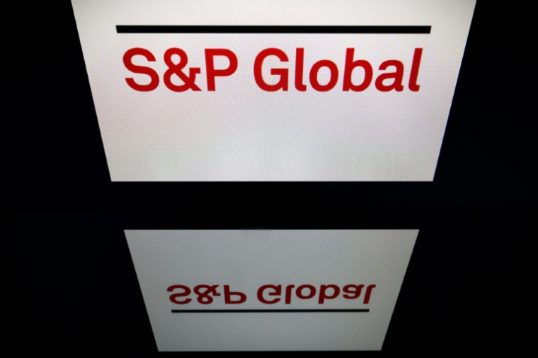 L'agence de notation S&P devrait choisir vendredi soit de maintenir la note et la perspective de la France, soit d'abaisser la perspective à négative ( AFP / Lionel BONAVENTURE )