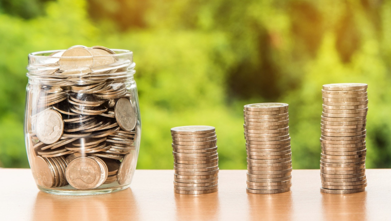 65% des ménages ayant effectué une donation au cours de leur vie ont plus de 70 ans, indique l'Insee (illustration). (Pixabay / nattanan23)