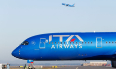 Photo d'archives d'un avion ITA Airways à l'aéroport de Fiumicino à Rome