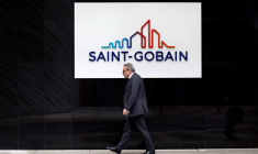 SAINT-GOBAIN VA CONTINUER DE REGARDER LES POSSIBILITÉS D'ACQUISITION EN 2020