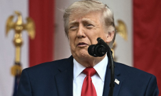 Donald Trump à Arlington, aux Etats-Unis, le 25 mai 2026. ( AFP / KENT NISHIMURA )