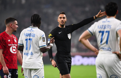 Condamné pour violences conjugales, l'arbitre Abdelatif Kherradji va pouvoir reprendre le sifflet