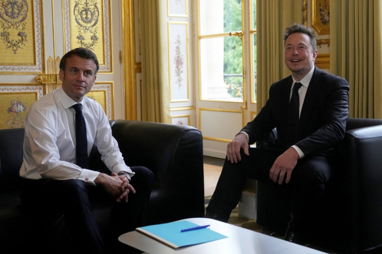Emmanuel Macron et Elon Musk à Paris le 15 mai 2023. ( POOL / MICHEL EULER )