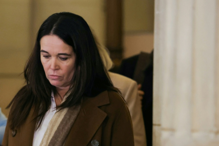L'eurodéputée RN Catherine Griset au palais de justice de Paris le 13 janvier 2026 ( AFP / Thomas SAMSON )