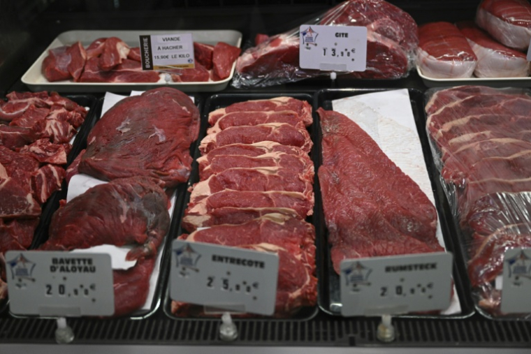 Moins de viande, c'est mieux: des scientifiques de référence persistent et signent ( AFP / Christophe SIMON )