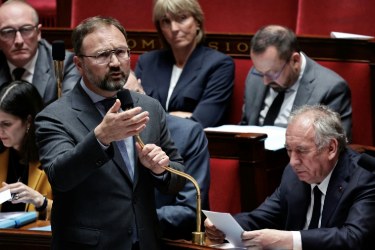 Le ministre chargé des Relations avec le Parlement Patrick Mignola (MoDem), le 11 juin 2025 à l'Asssemblée nationale  ( AFP / STEPHANE DE SAKUTIN )