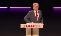 "Nous pouvons l'emporter" en 2027, dit Mélenchon à Lille