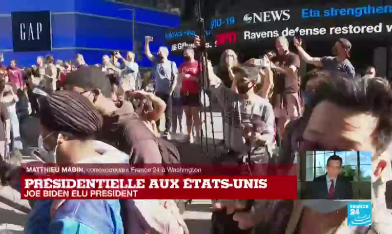 Des foules affluent vers la Maison Blanche pour fêter la victoire de Joe Biden