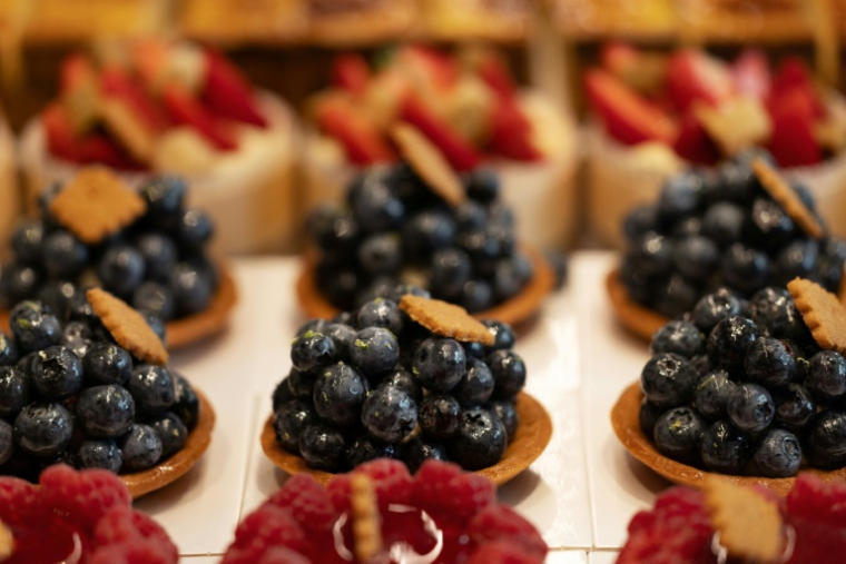 Des gâteaux du chef pâtissier Benoît castel à Paris le 29 juillet 2026 ( AFP / Joel Saget )