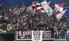 Empêchés d'accéder à leur parcage, les ultras de Servette soutenus par leurs rivaux de Lausanne