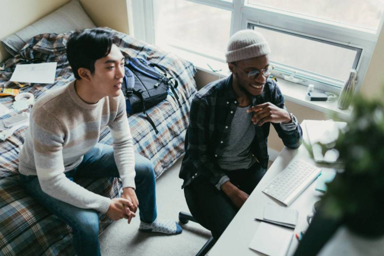 Immobilier : quelles solutions de courte durée pour les étudiants ? / iStock.com - SeanZeroThree