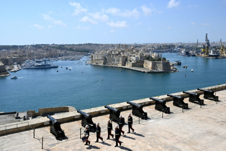 Vue du porte de La Valette depuis le Fort Lascaris, à Malte, le jour de l'élection, le 30 mai 2026 ( AFP / Alberto PIZZOLI )