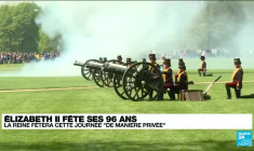 Royaume-Uni : la reine Elisabeth II fête ses 96 ans