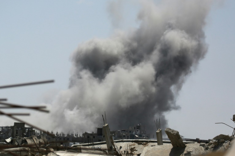 De la fumée s'élève de Jabalia, dans le nord de la bande de Gaza, après des frappes israéliennes le 19 mai 2025 ( AFP / Bashar TALEB )