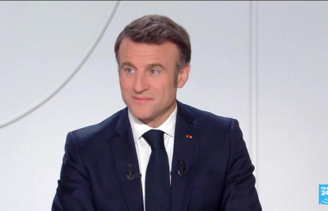 Ukraine : Emmanuel Macron réaffirme que "des opérations sur le terrain" seront peut-être nécessaires