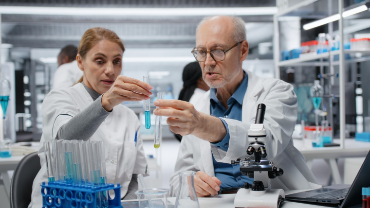 Dans les &eacute;tudes qui visent &agrave; d&eacute;velopper de nouveaux m&eacute;dicaments, par exemple, les effets diff&eacute;renci&eacute;s pour les hommes et les femmes ne sont g&eacute;n&eacute;ralement pas analys&eacute;s. (cr&eacute;dit: Adobe Stock)