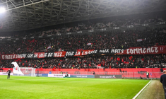 La LFP dénonce des « banderoles racistes et sexistes » à Nice