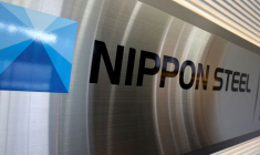 Le logo de Nippon Steel affiché à l'usine East Nippon Works Kimitsu Area de la société à Kimitsu