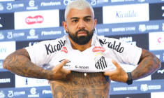 Le coup de pression surréaliste des ultras de Santos à Gabriel Barbosa