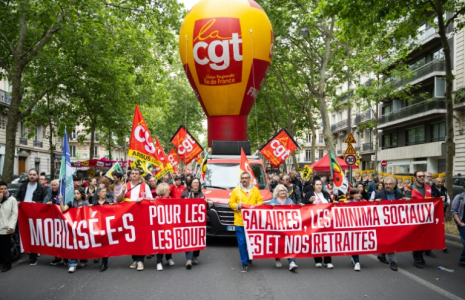 Manifestation contre la réforme des retraites à Paris, le 5 juin 2025 ( AFP / Emma DA SILVA )