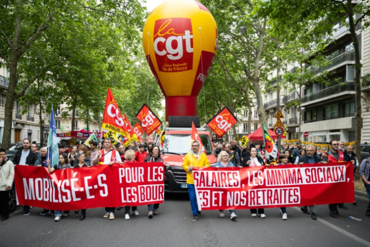 Manifestation contre la réforme des retraites à Paris, le 5 juin 2025 ( AFP / Emma DA SILVA )