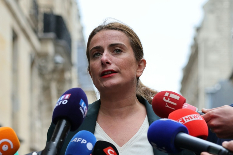 La secrétaire générale des Ecologistes, Marine Tondelier après son entretien à Matignon  avec le Premier ministre Sébastien Lecornu, le 3 octobre 2025 ( AFP / Anne-Christine POUJOULAT )