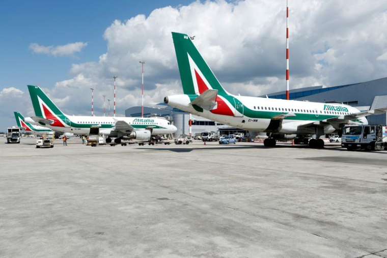 FEU VERT DE BRUXELLES POUR ITA, MAIS ALITALIA DOIT REMBOURSER 900 MILLIONS D'EUROS D'AIDES