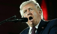 Le président américain Donald Trump à Washington, le 25 mars 2026 ( AFP / Jim WATSON )