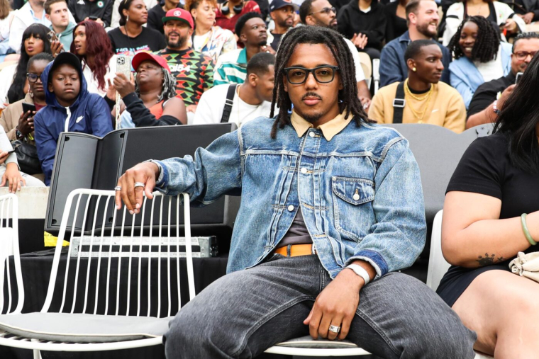 La technique de Jules Koundé pour faire passer 12 heures d'avion