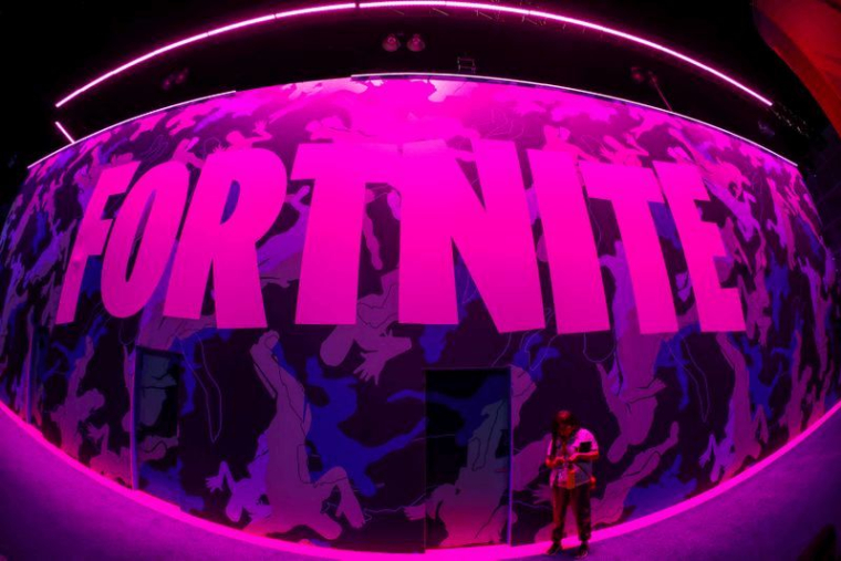 LE DÉVELOPPEUR DU JEU VIDÉO "FORTNITE" ATTAQUE APPLE ET GOOGLE EN JUSTICE