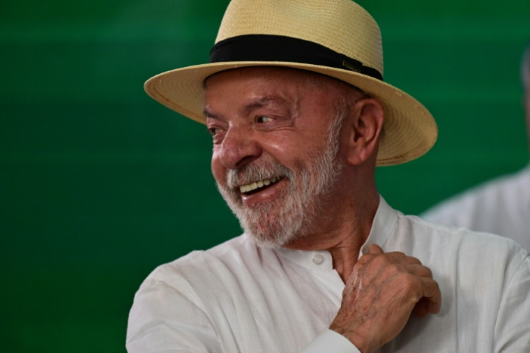 Le président brésilien Lula visite un hopital de Rio de Janeiro, le 28 juillet 2026 ( AFP / Pablo PORCIUNCULA )