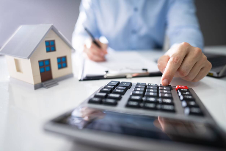 Taxe foncière : ces communes offrent un répit fiscal à leurs habitants / Istock.com - AndreyPopov