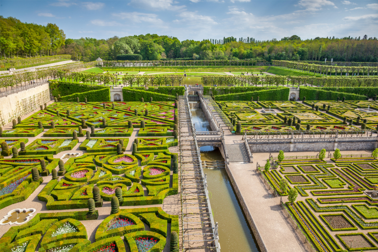 Coup de projecteur sur 5 jardins remarquables d'Ile-de-France. Crédit photo : Adobe stock