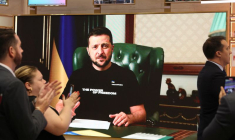 UKRAINE: ZELENSKY, EN QUÊTE D'INVESTISSEMENTS, SONNE LA CLOCHE À NEW YORK