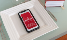 (Crédits photo : Adobe Stock - Application du guide Michelin pour trouver en France un restaurant étoilé proche et abordable)